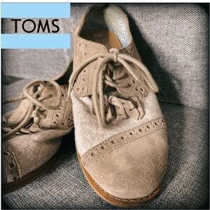 Dual suede TOMS W/ fringe